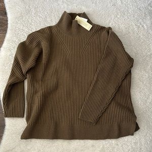 NWT! Banana Republic chunky ribbed sweater - size L Petite